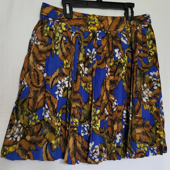 NWT Darling Selena Tropical Pleated Skirt, Size‎ M - Picture 1 of 6
